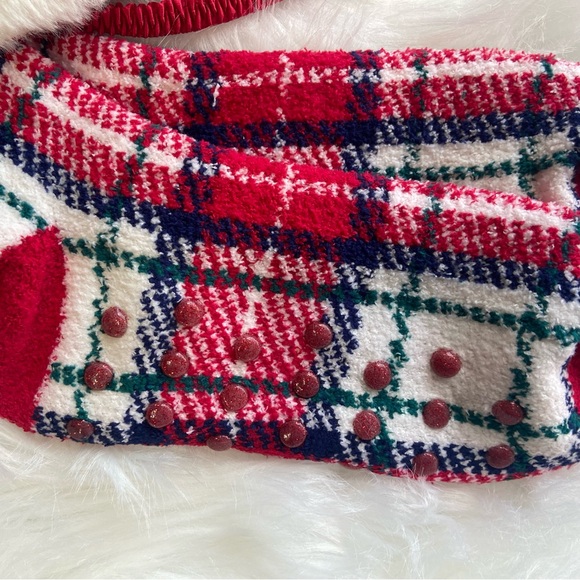 Christmas Sleep Mask Fa La La & Plaid Cozy Non-Slip Socks Set NWT - Picture 6 of 9